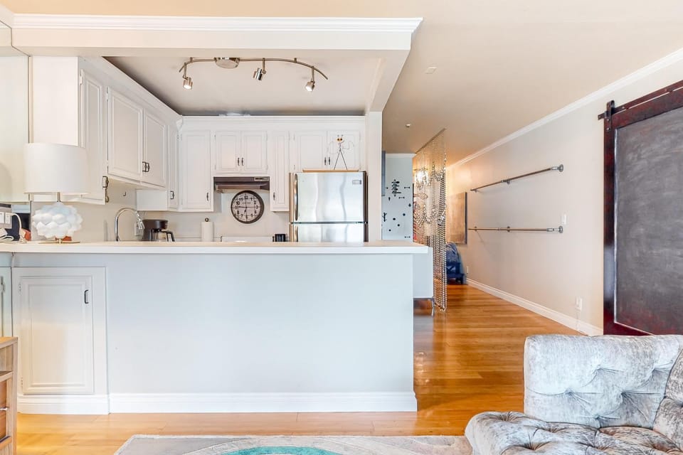 Rock, Roll, & Relax Apartment in Newport Beach