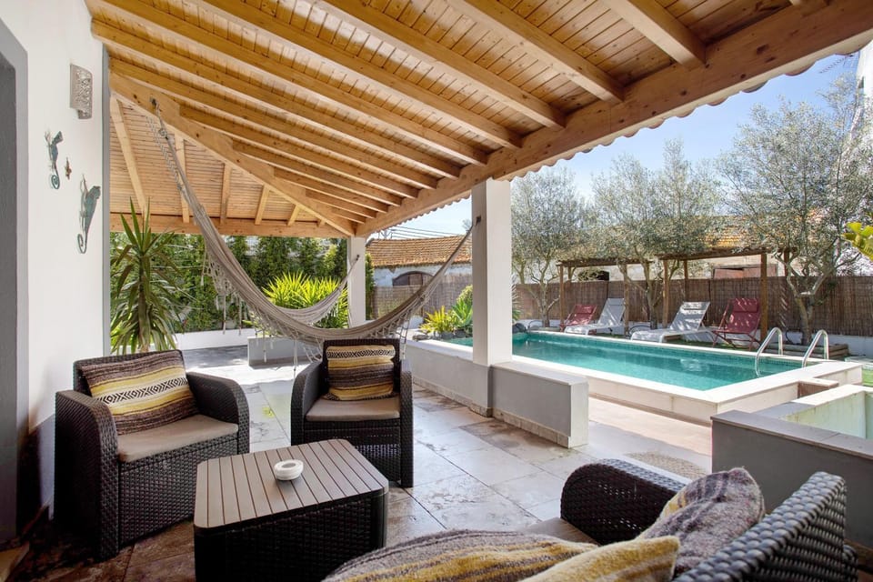 Property building, Balcony/Terrace, Living room, Swimming pool