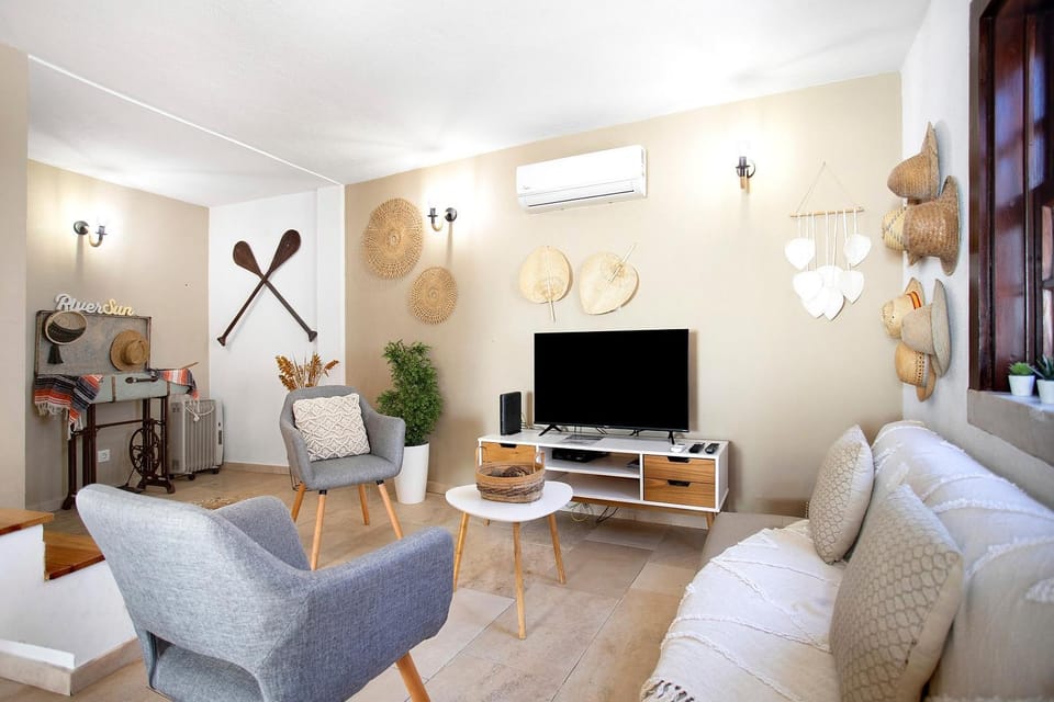Property building, Living room