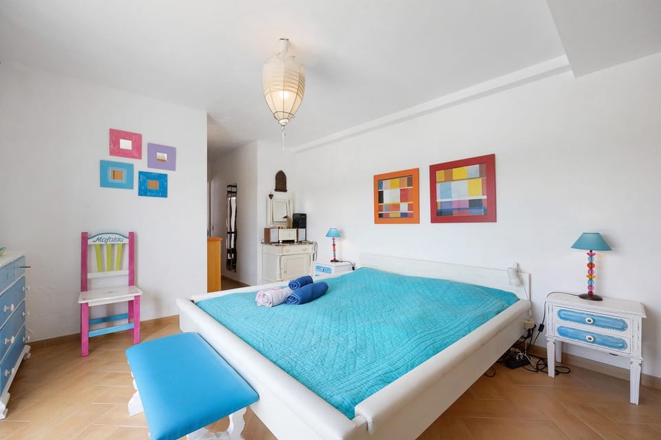 Living room, Bedroom