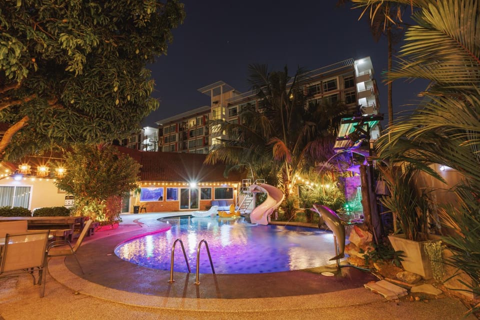 Night, Evening entertainment, Pool view, Swimming pool