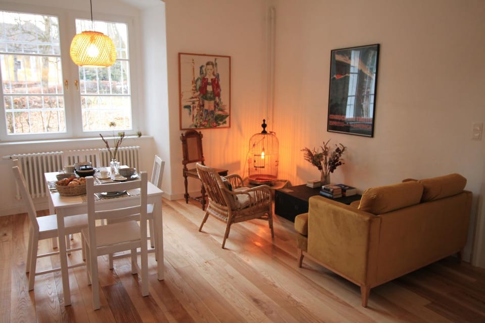 Seating area