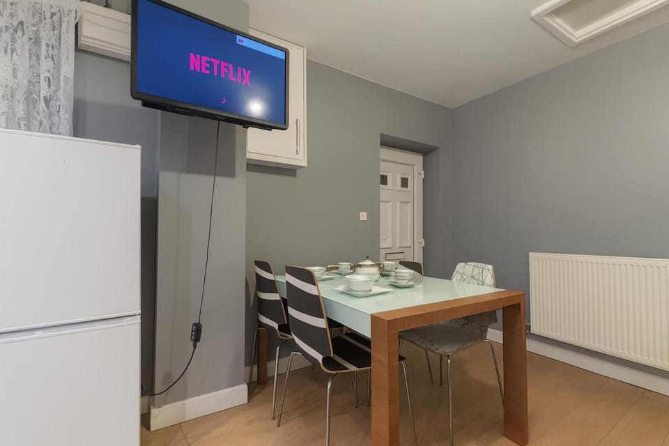 1 Bedroom Apartment By The River Apartment in High Wycombe