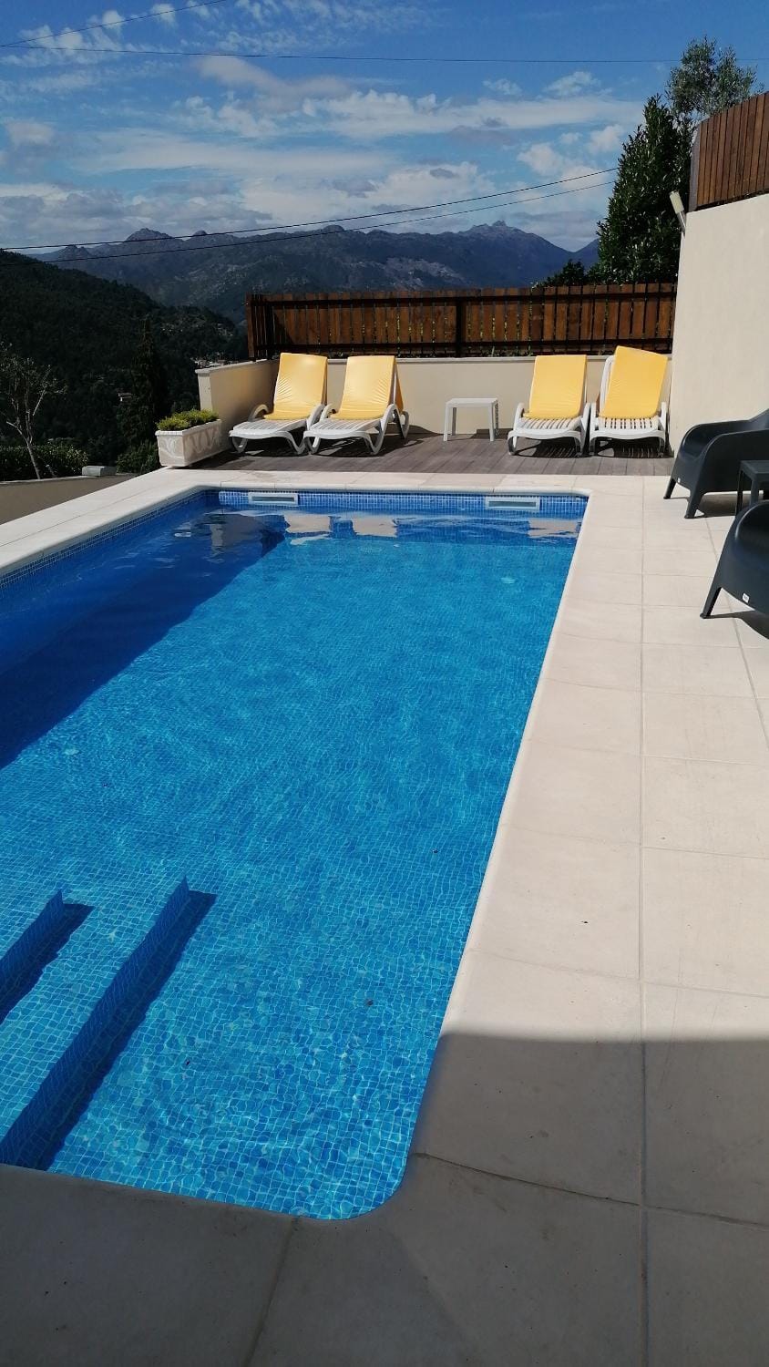 Day, Natural landscape, Mountain view, Pool view, Swimming pool, Swimming pool, sunbed