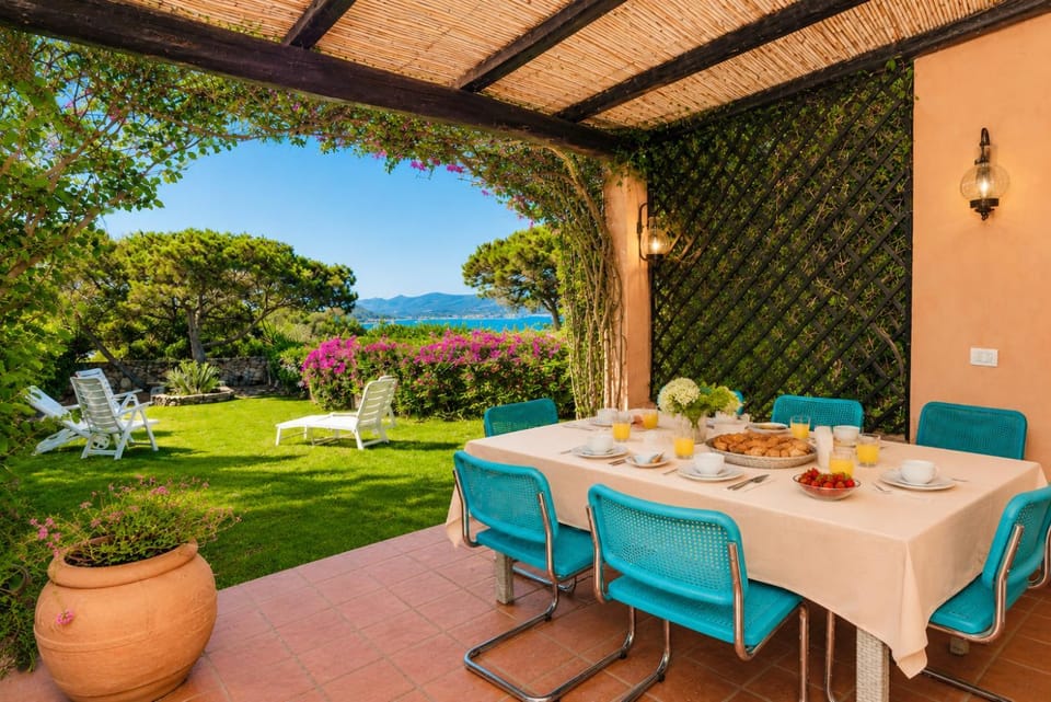 Garden, Balcony/Terrace, Dining area, Sea view