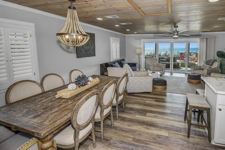Gulf Front Home in Seagrove Beach, FL with 3 Bedrooms and 3 Bathrooms home House in Seagrove Beach