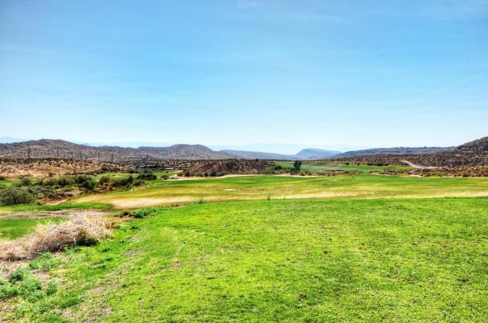 Canyon Cove at Coral Ridge 4239 Golf Course, and Sand Hollow Reservoir House in Washington