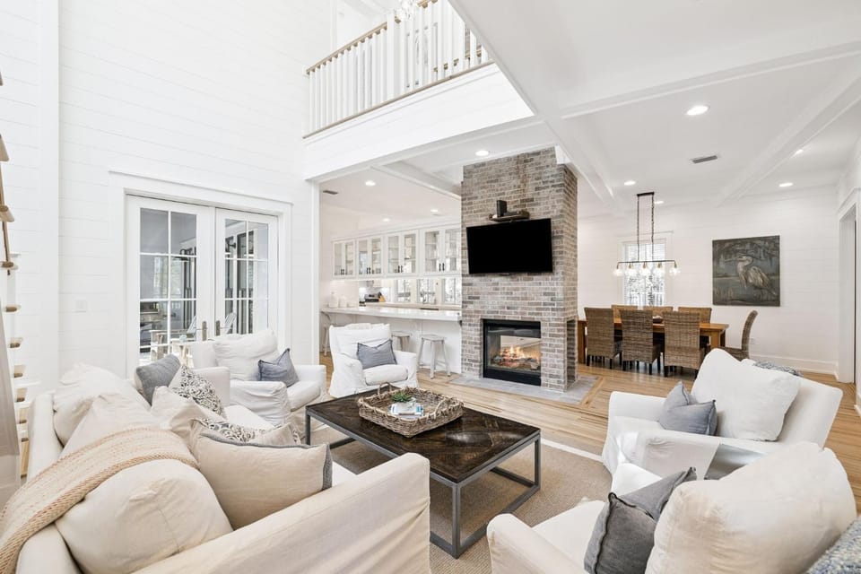 Golf Cart, Close to the Sand Hill Pool, Great Outdoor Space - Lake District, Watercolor Home home House in Seaside