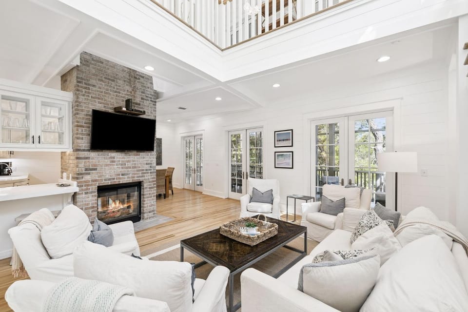 Golf Cart, Close to the Sand Hill Pool, Great Outdoor Space - Lake District, Watercolor Home home House in Seaside