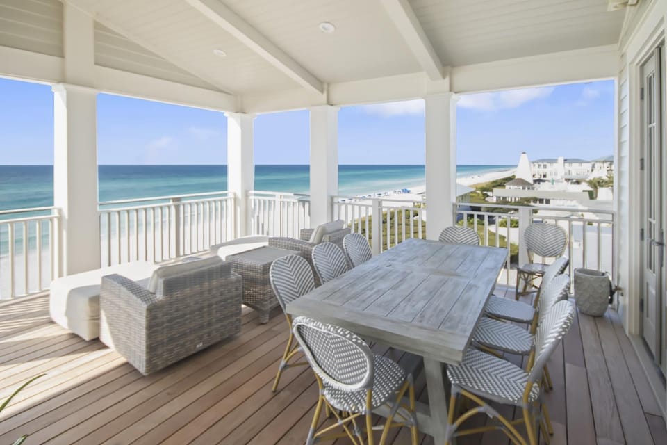 Buckeye on the Beach - GULF FRONT - Seaside, FL - Right next to Town Center, Sleeps 10! home House in Seaside