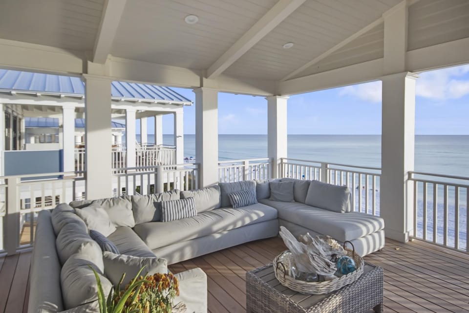 Buckeye on the Beach - GULF FRONT - Seaside, FL - Right next to Town Center, Sleeps 10! home House in Seaside