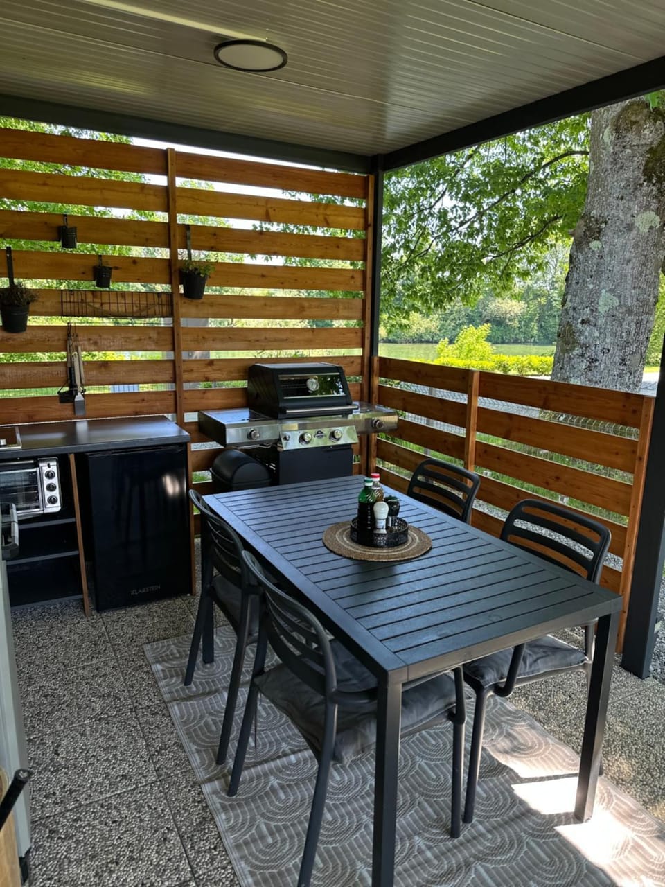 BBQ facilities, View (from property/room), Balcony/Terrace, Kitchen or kitchenette, Dining area