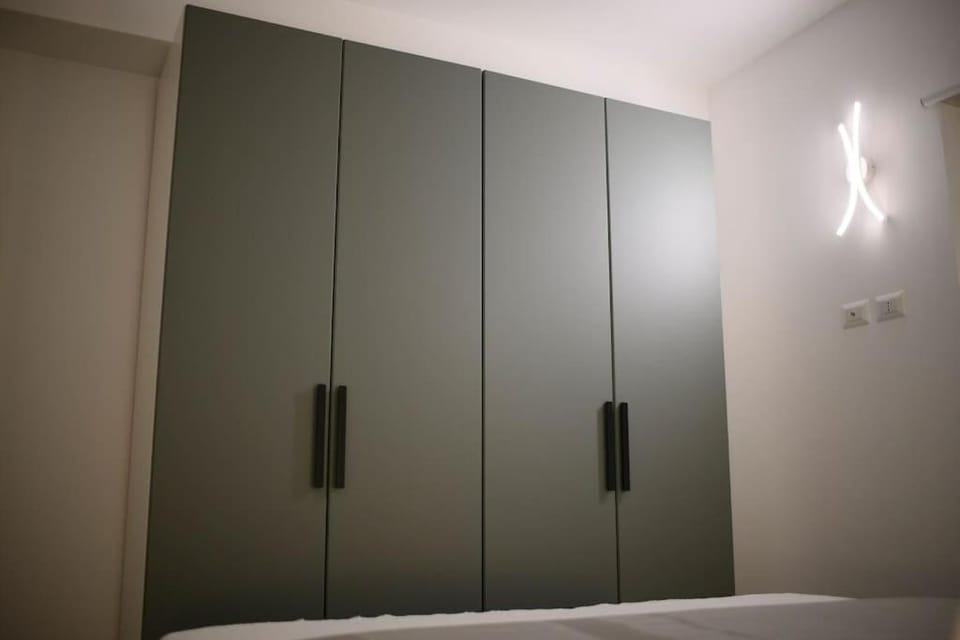 Photo of the whole room, wardrobe