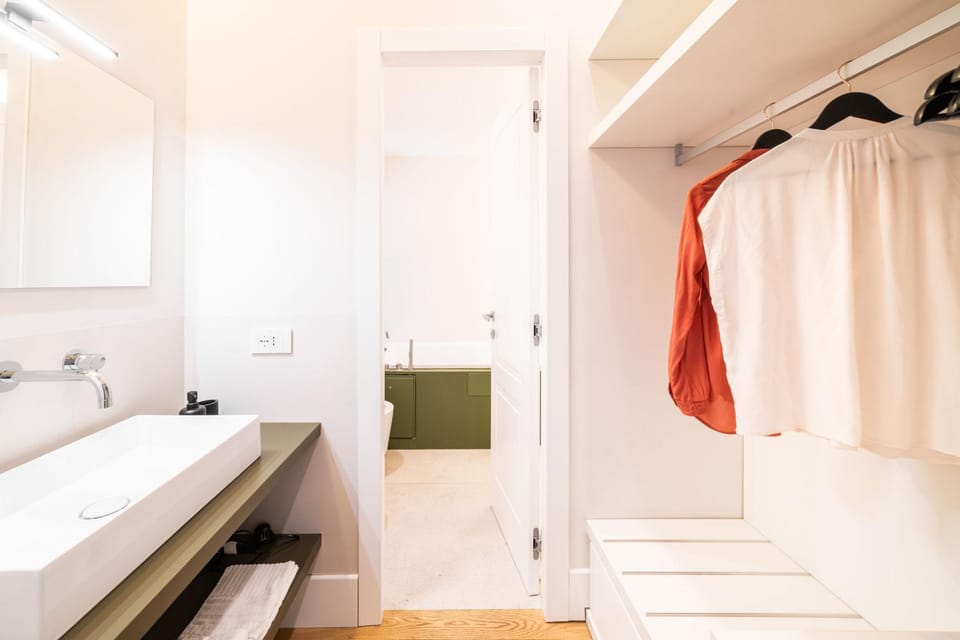 Bathroom, Photo of the whole room, Bedroom, wardrobe