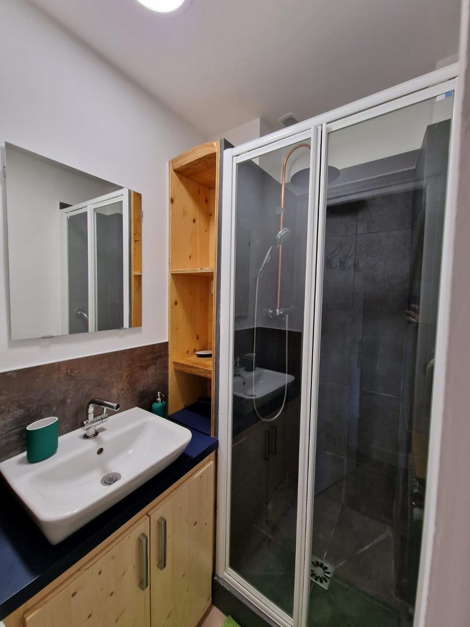 Shower, Bathroom
