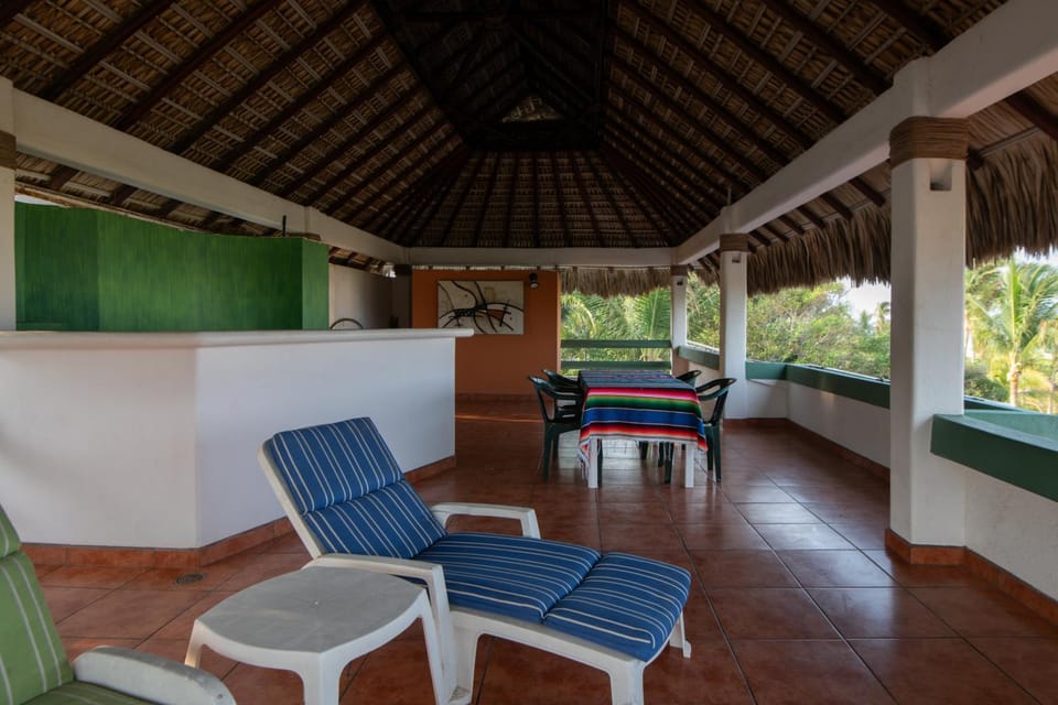 Casa Guadalupe - big beach oasis! House in Brisas de Zicatela