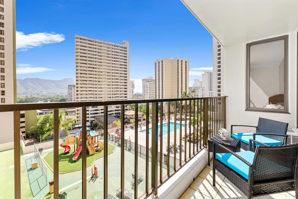 View (from property/room), Balcony/Terrace