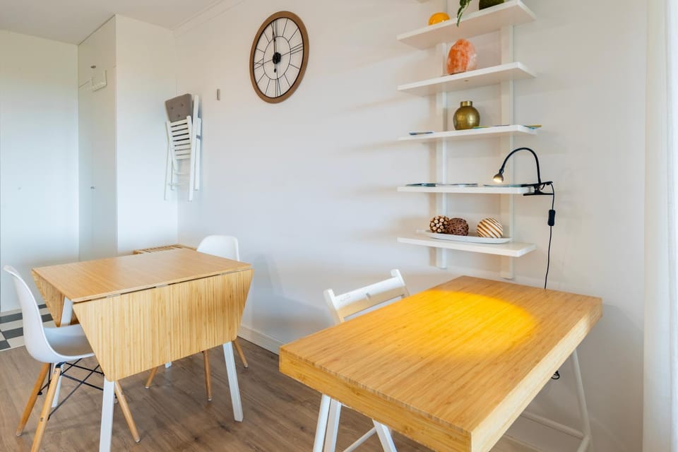 Cozy beach studio retreat near Lisbon with Sea View Apartment in Setubal District