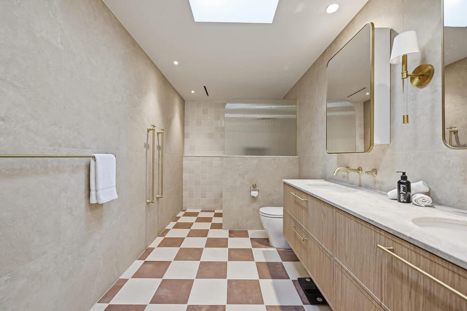 Snowline - Ultimate Getaway, Pool, Spa & Tennis House in Canobolas