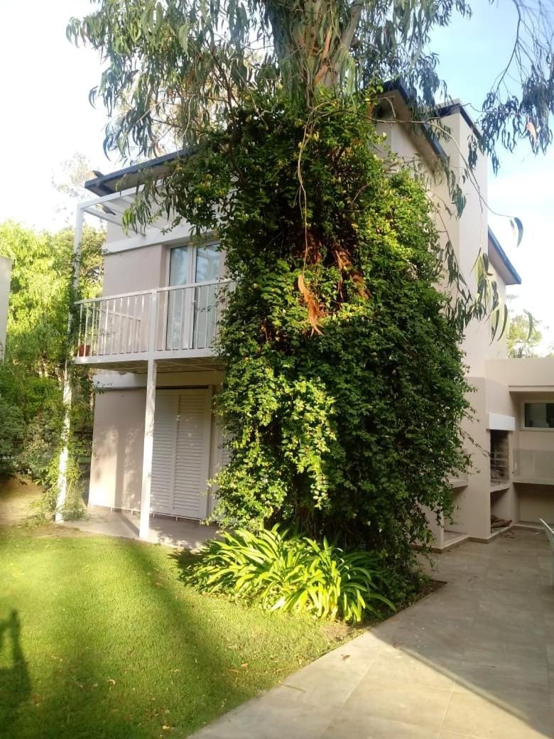 Rabastens House in Mar de las Pampas