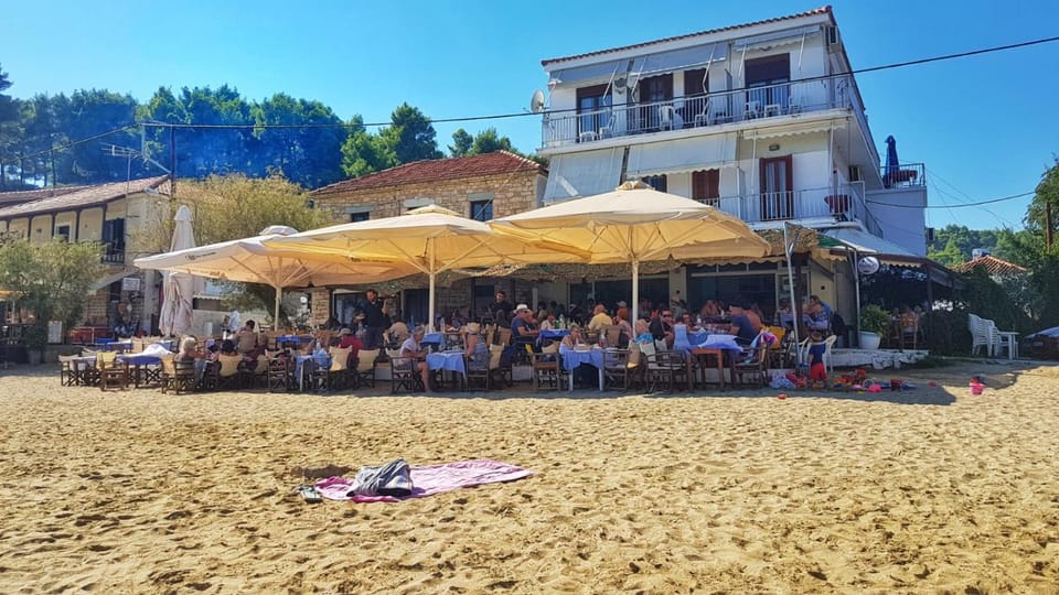 Day, People, Food and drinks, Food, Location