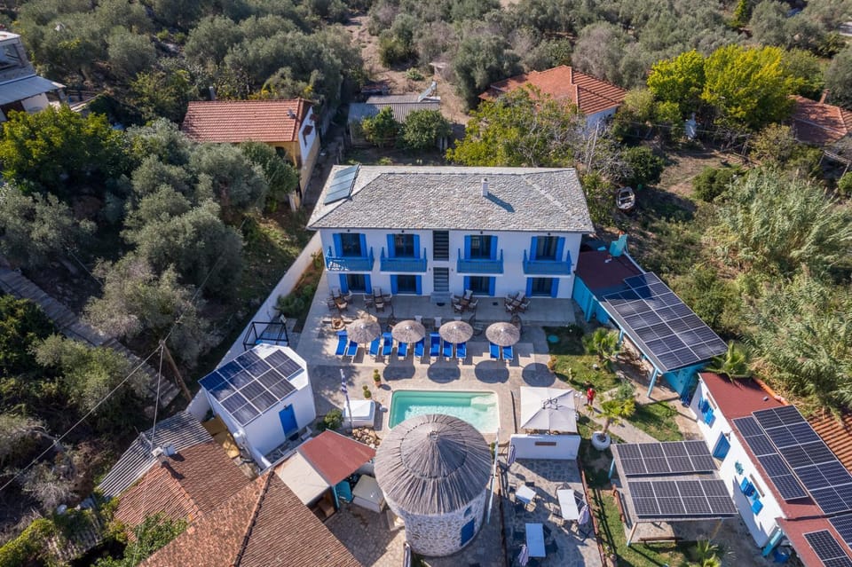 Property building, Day, Bird's eye view