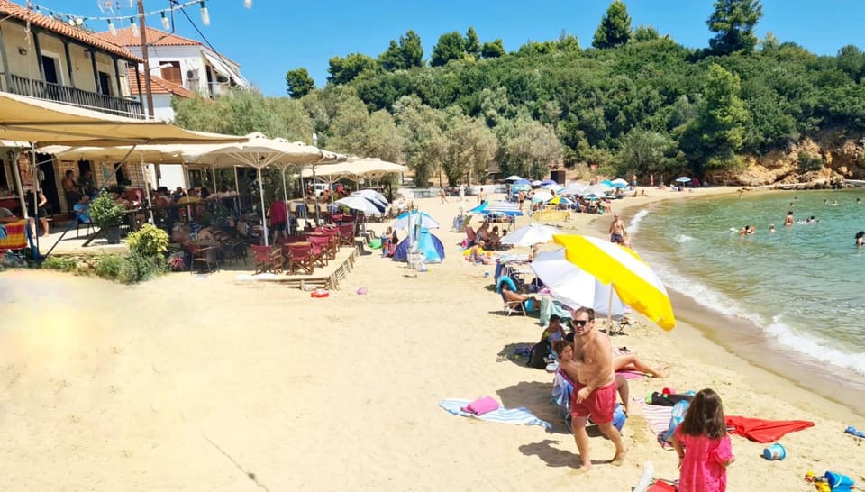 Day, People, Natural landscape, Beach, Sea view, sunbed