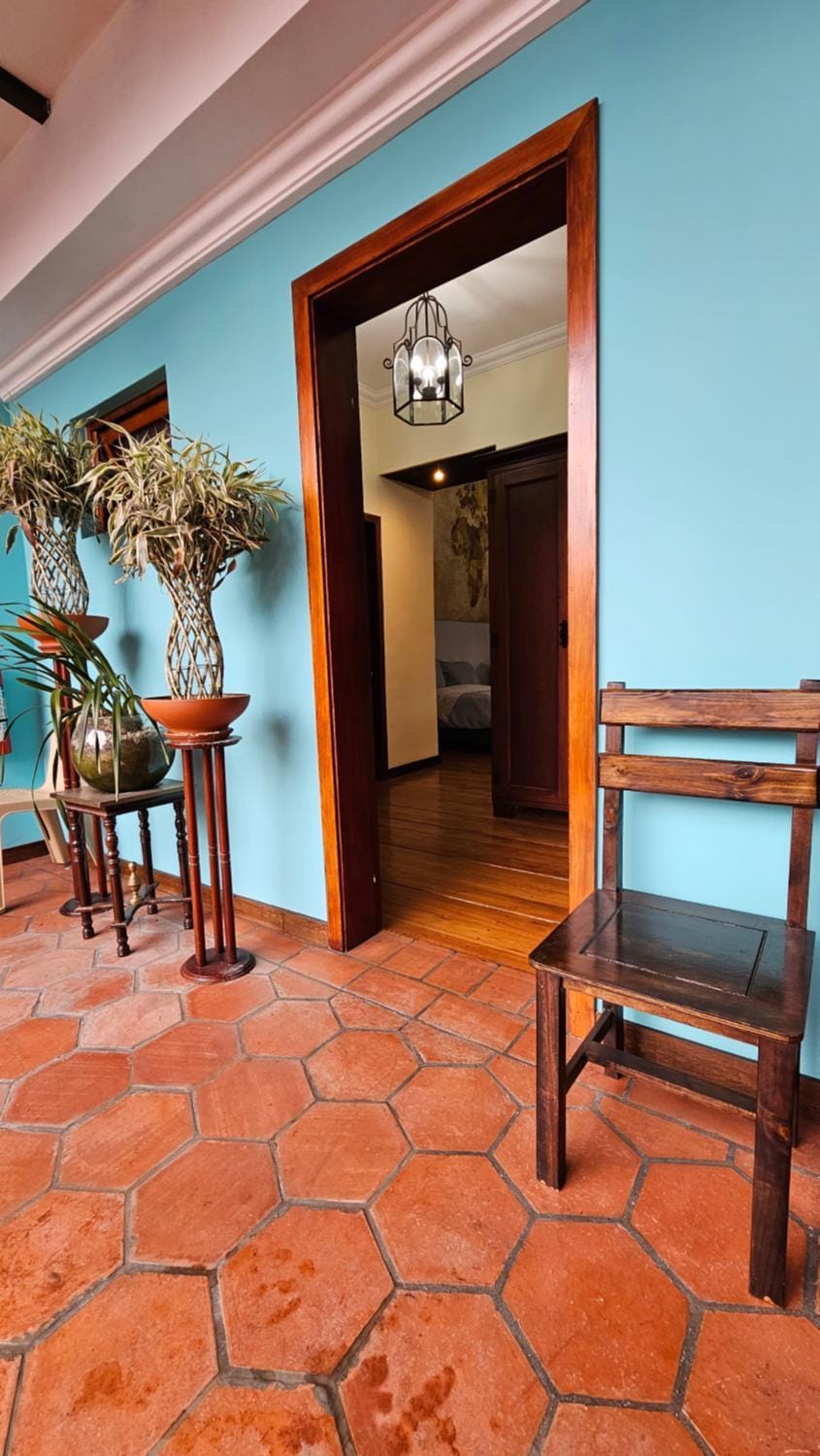 Casa Hibiscus Boutique Hotel Bed and Breakfast in Cuenca