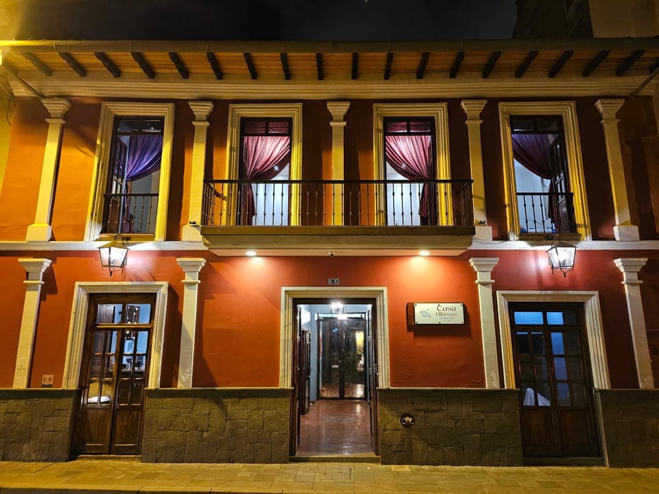 Property building, Facade/entrance, Night
