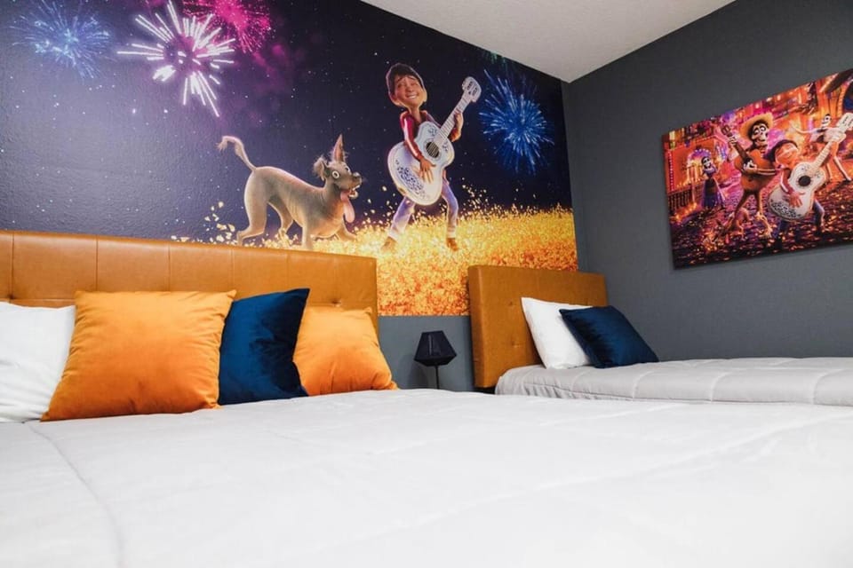 Summer Near Disney Resort Pools Sleeps 8 House in Four Corners
