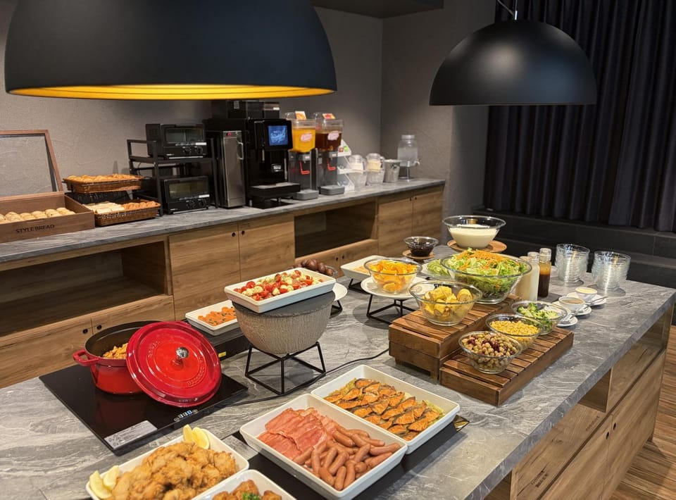 Breakfast, Buffet breakfast, Asian breakfast, Italian breakfast
