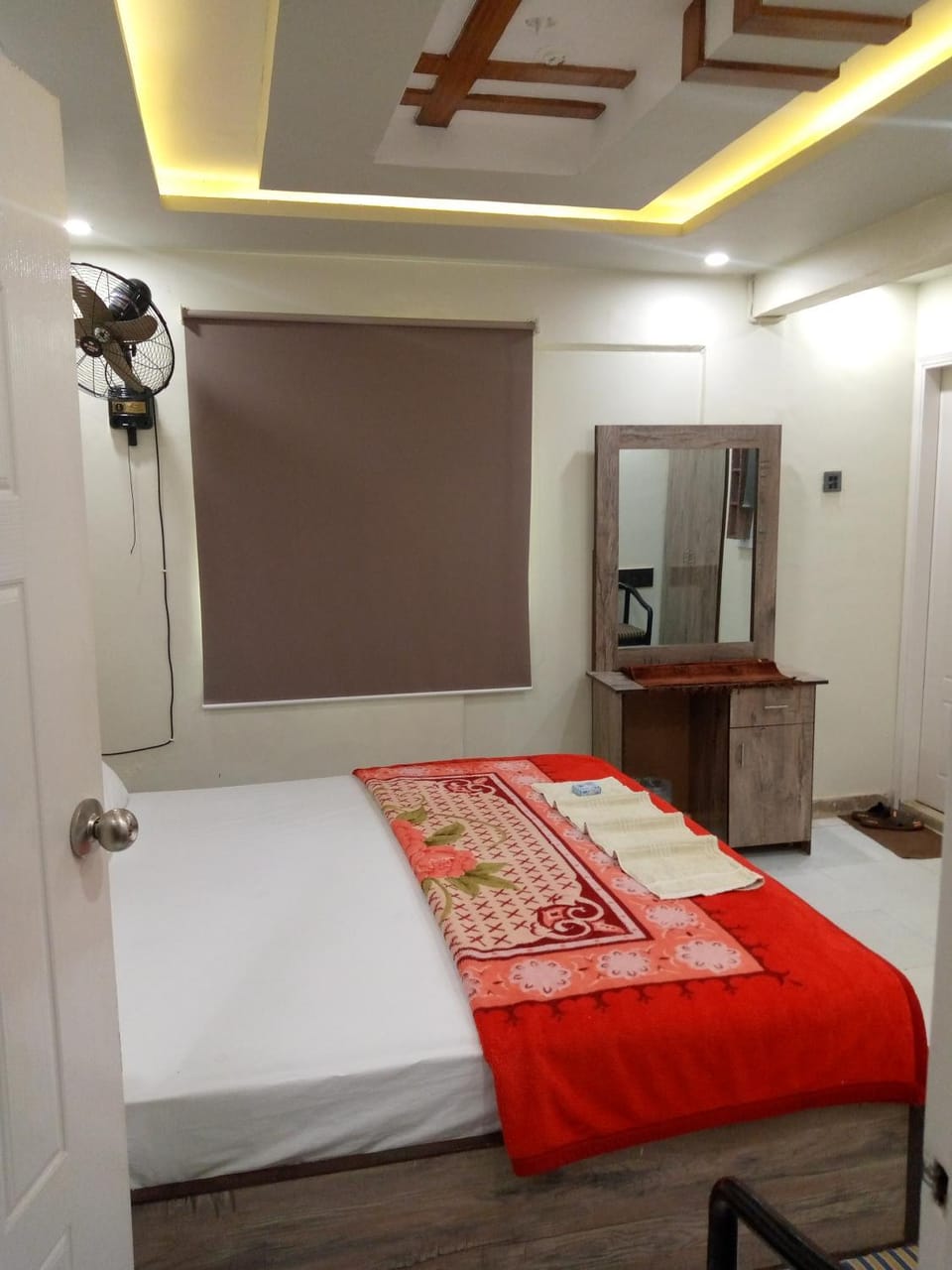 TV and multimedia, Bedroom, hair dresser, wardrobe