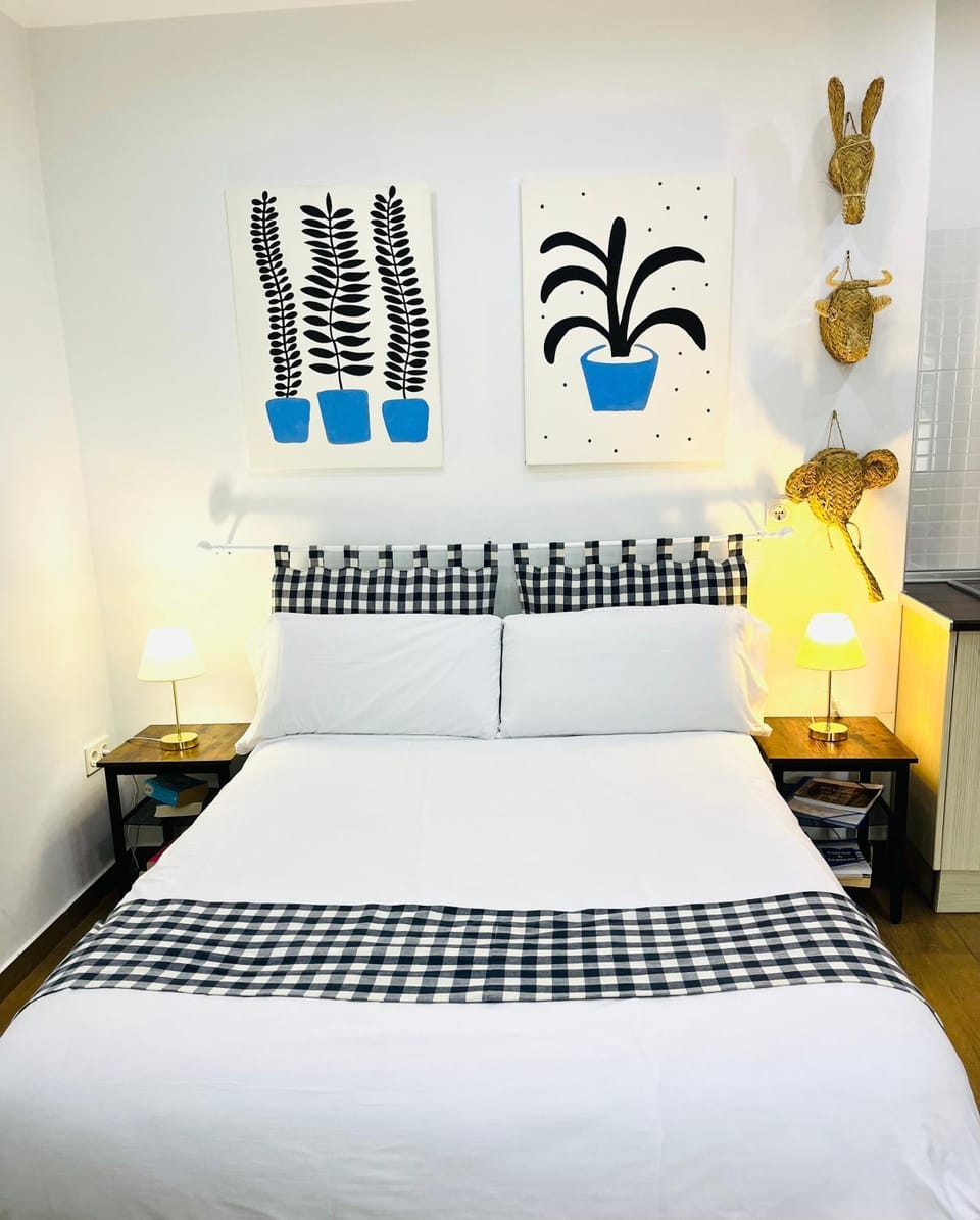 Living room, Bedroom