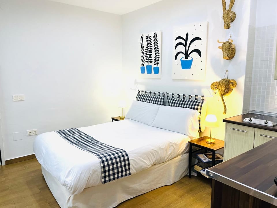 Living room, Bedroom