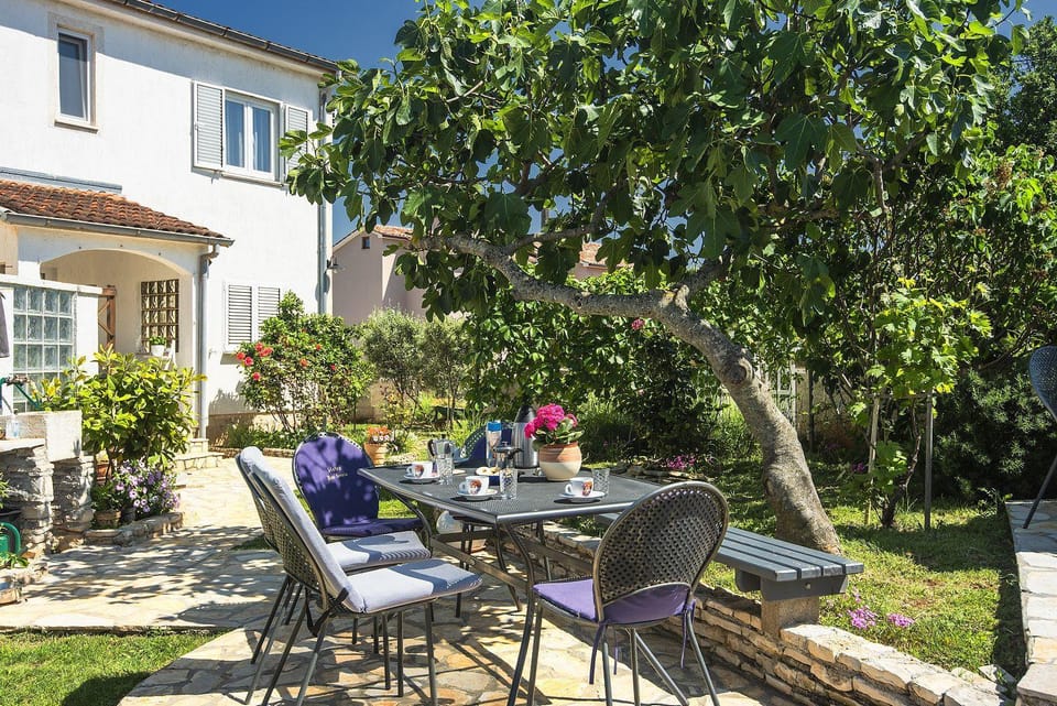 Ferienwohnung mit Klima, WLAN, Balkon und wenige Minuten zum Meer Apartment in Medulin