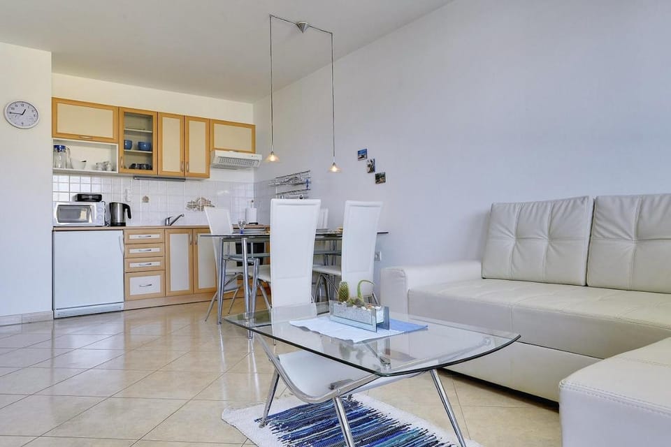 Helle Ferienwohnung 400 Meter zum Strand Apartment in Medulin