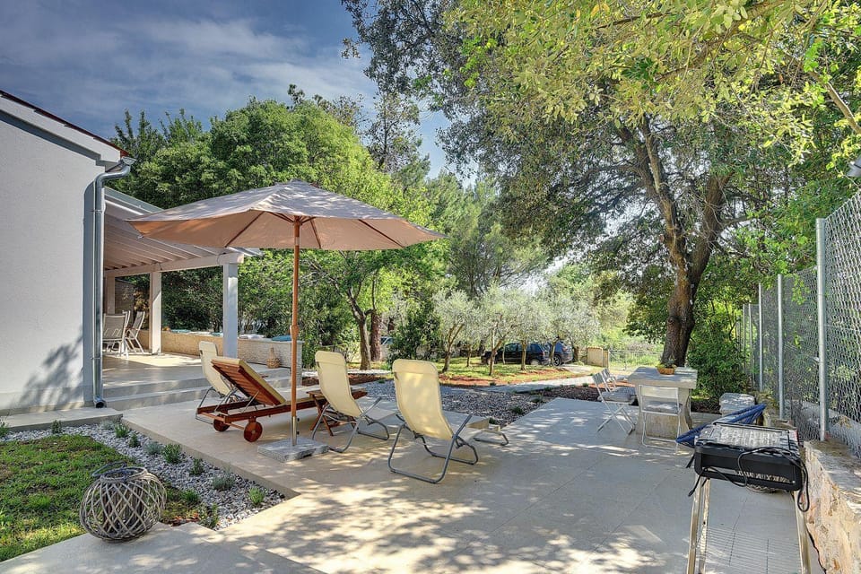 Ferienhaus nur 20 Meter vom Strand entfernt House in Premantura