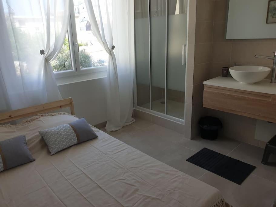 Studio neuf atypique centre ville Palavas vue mer Apartment in Palavas-les-Flots
