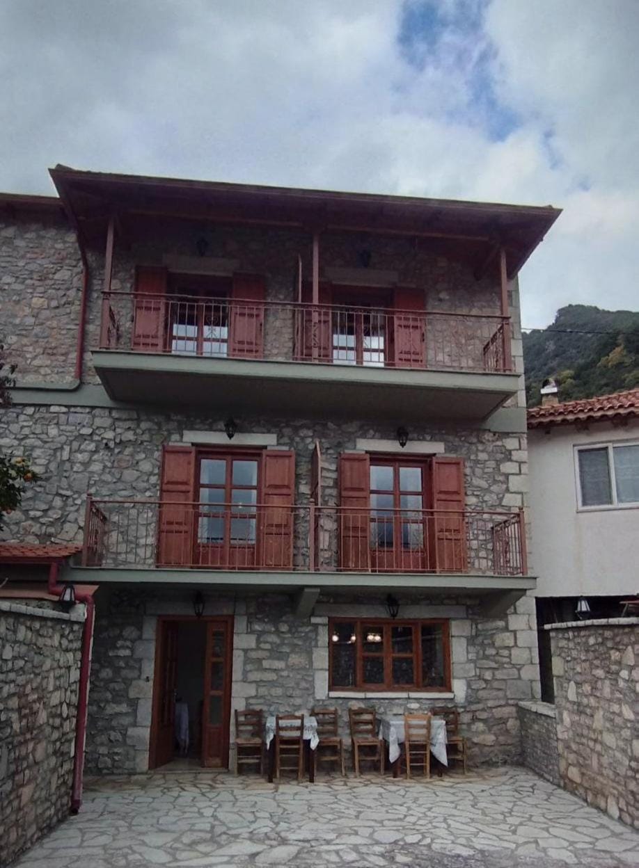 Ξενώνας Ερυκίνη Bed and Breakfast in Arcadia, Greece