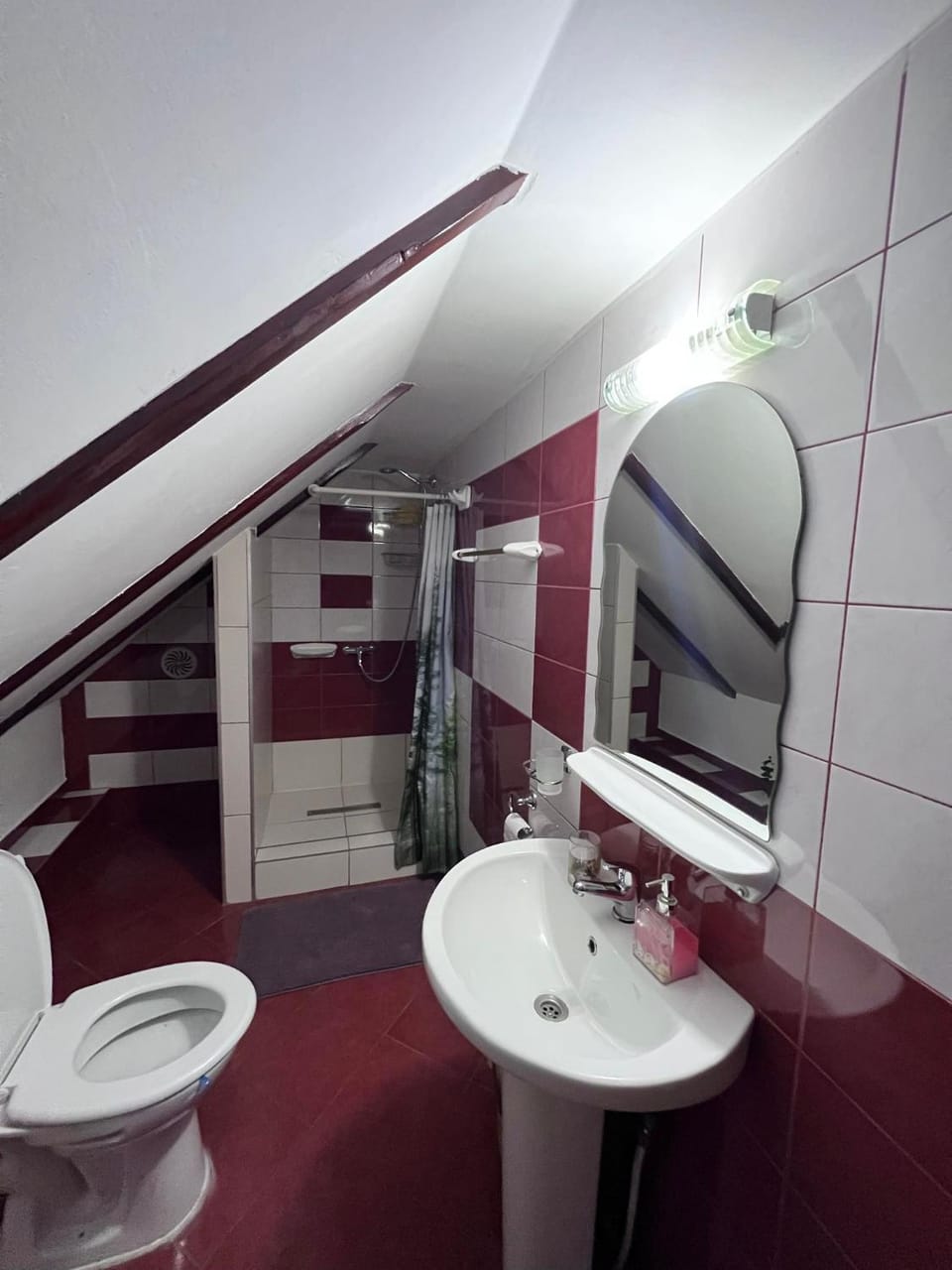 Shower, Toilet, Bathroom