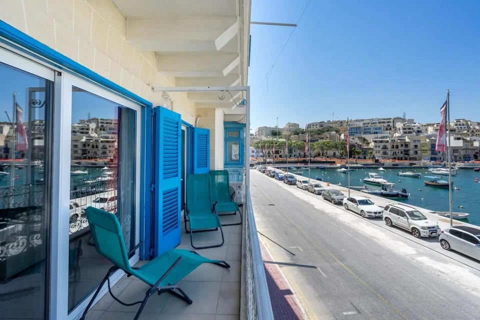 Modern apt Kalkara seafront! Apartment in Malta