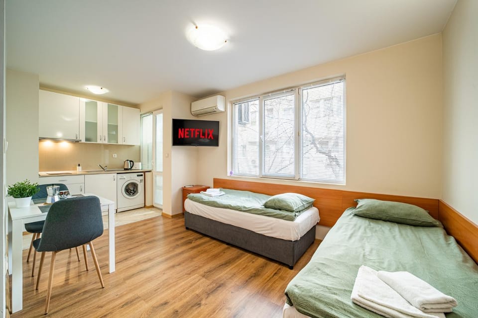 Bed, TV and multimedia, Living room, Bedroom