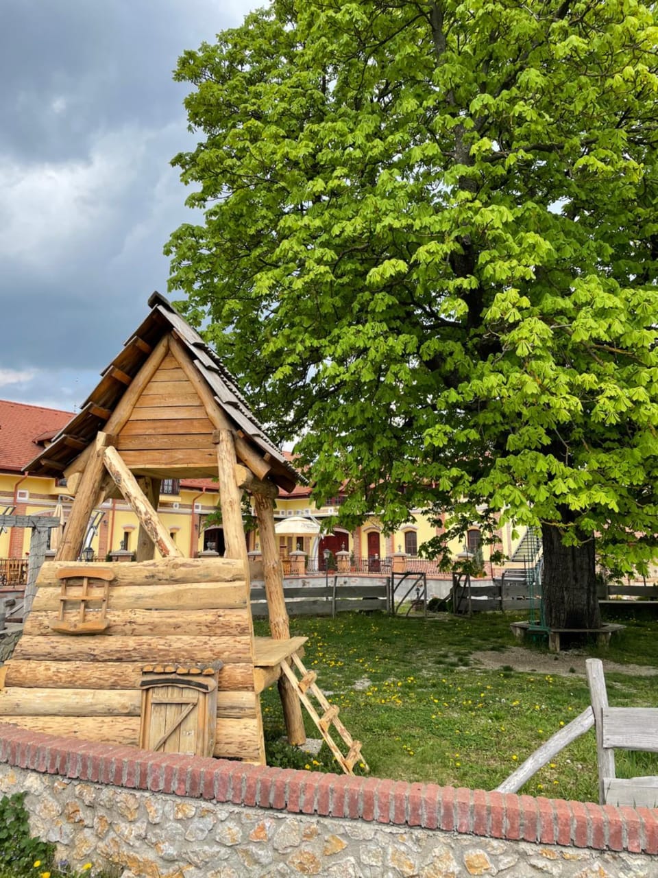 Kastély gróf Zichy Bed and Breakfast in Slovakia