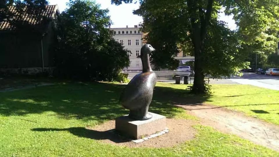 Nearby landmark