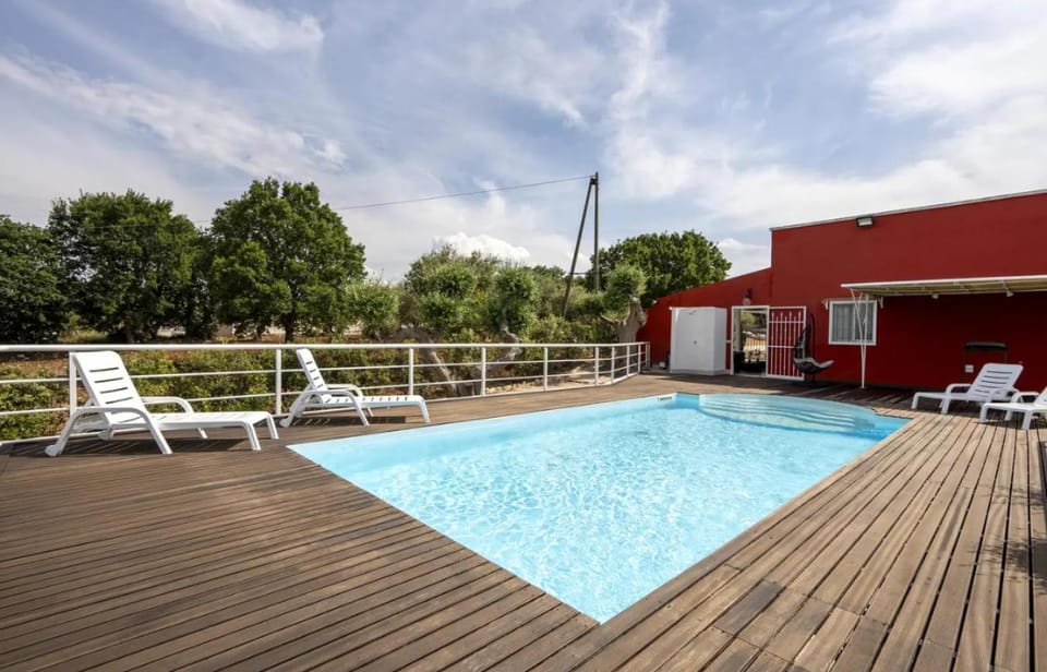 Property building, Spring, Swimming pool, sunbed