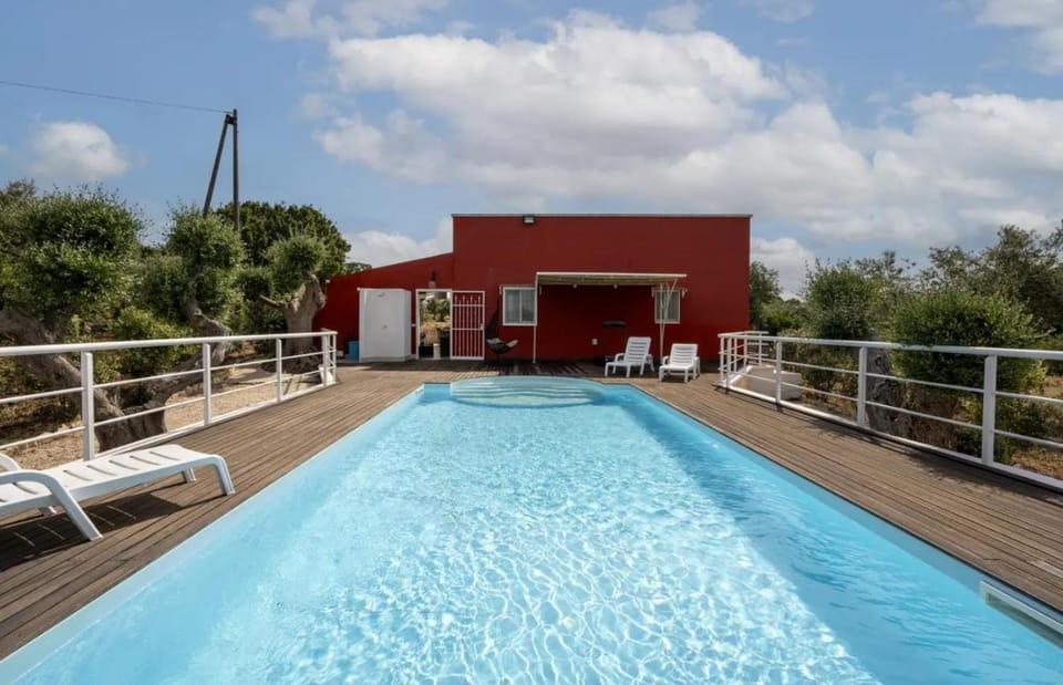 Property building, Swimming pool, sunbed