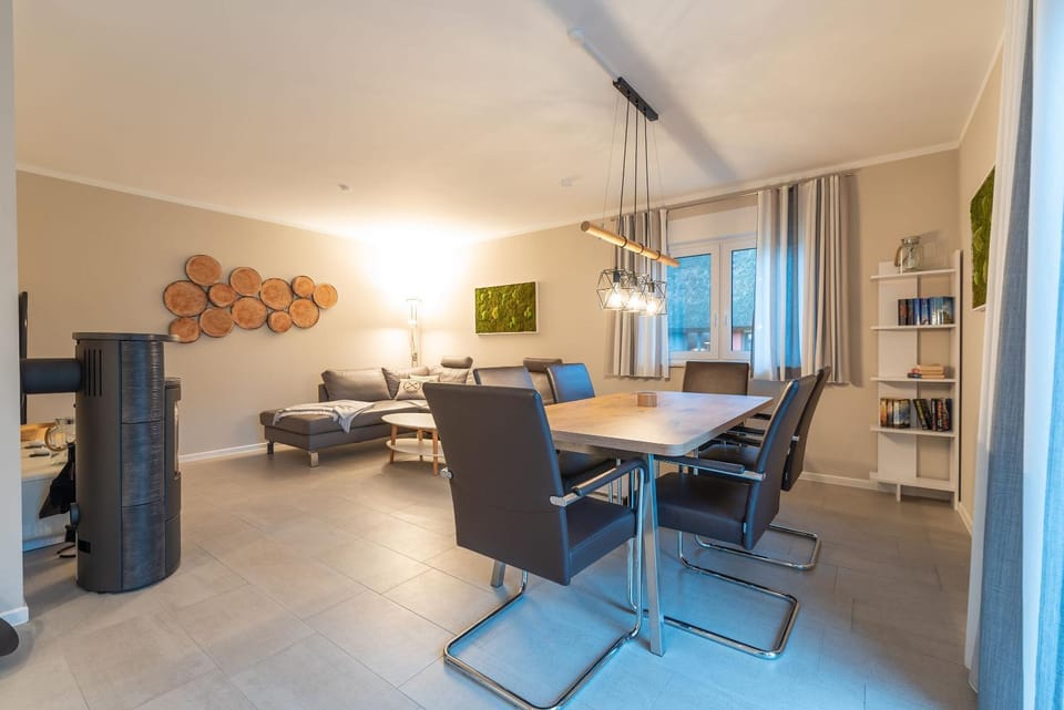 Living room, Dining area