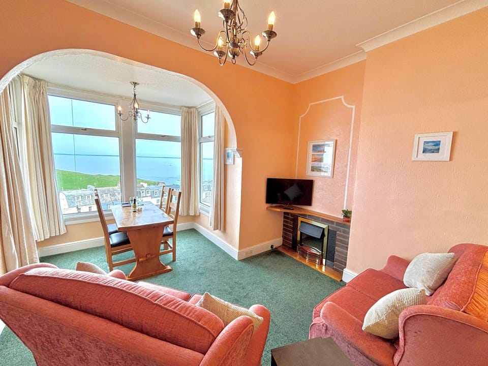 TV and multimedia, Living room, Dining area, Sea view