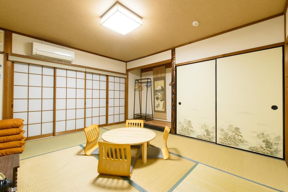 Ushiwakamaru Villa in Kyoto