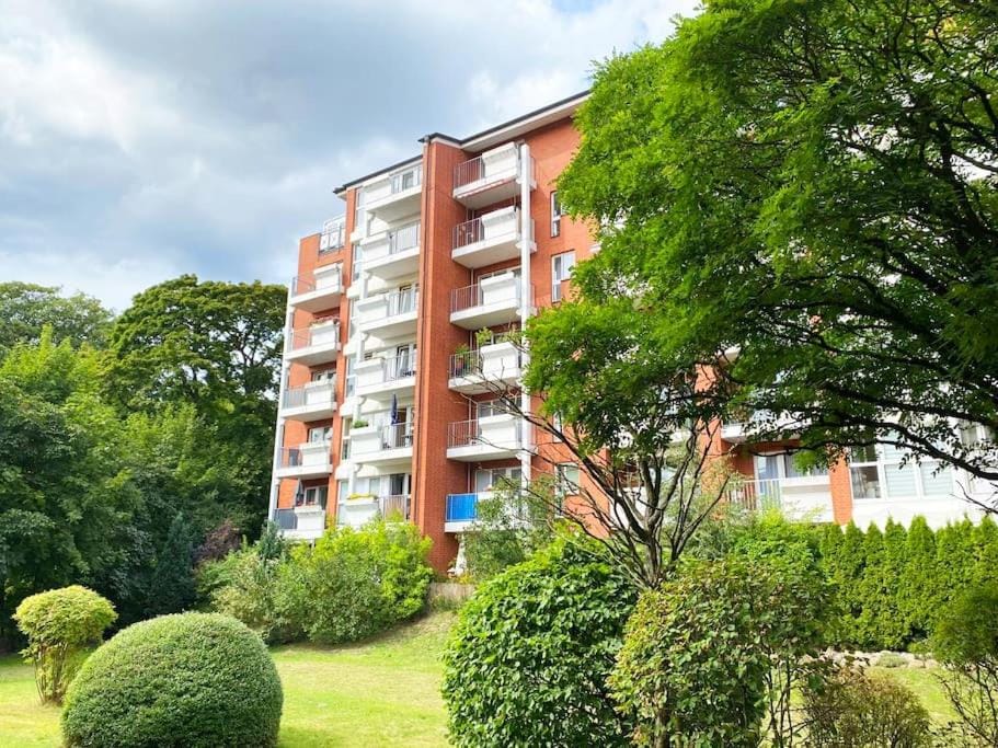 Property building, Garden, Garden view